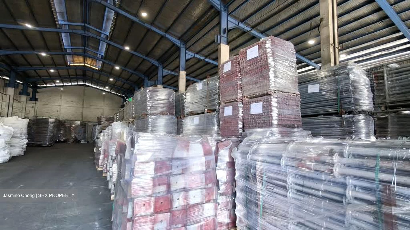 Gul Circle (D22), Warehouse #569176691